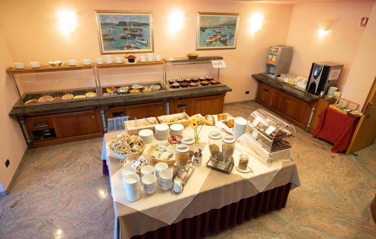 Hotel Da Roberto ラツィーゼ エクステリア 写真